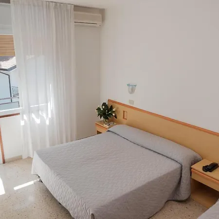 Szálloda Aurora 3*