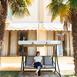Hotel Aurora 3*