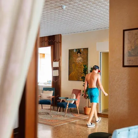 Hotel Aurora 3*